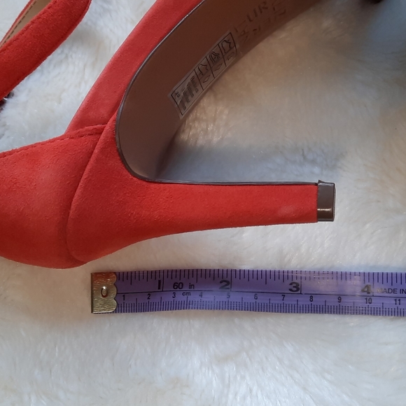 New-Naturalizer Kinsley Suede Heel Size 7 - Picture 11 of 11